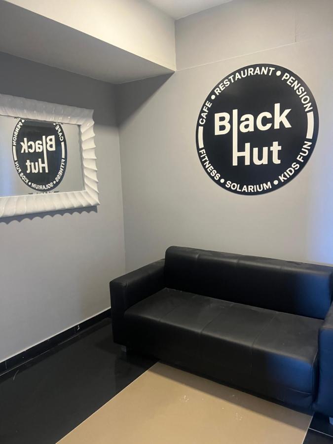 Black Hut Pension&Restaurant *** Hotel Dunajska Streda Exterior photo